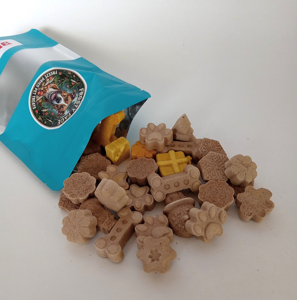 Freeze-Dried Beef Dog Treats Naturally Colored 2.0 oz (56.6 g)